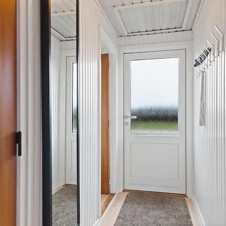 Amazing In With 3 Bedrooms *