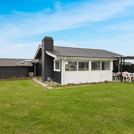 Holiday home Amazing In With 3 Bedrooms *